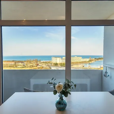 - Haus D, App 0d1002 * Heiligenhafen